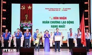 Đội Thiếu niên Tiền phong Hồ Chí Minh đón nhận Huân chương Lao động hạng Nhất