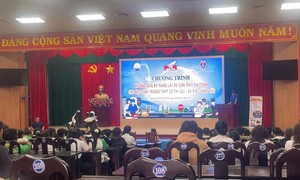 Công an xã Đất Đỏ: Trang bị kiến thức, văn hóa giao thông an toàn cho hơn 400 học sinh