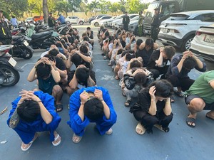 Video Công an TPHCM bắt, xử lý 140 đối tượng trong đường dây ma túy liên tỉnh