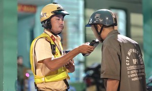 CSGT Công an TPHCM: Đẩy mạnh kiểm tra, xử lý vi phạm nồng độ cồn cả ban ngày