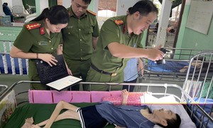 Bài cuối: Khi người chiến sĩ là cầu nối nhân văn
