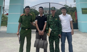Bắt đối tượng truy nã nguy hiểm tại cửa khẩu quốc tế Mộc Bài