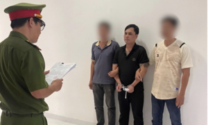 Phá đường dây môi giới mại dâm giá 'khủng' cho khách nước ngoài ở Lâm Đồng