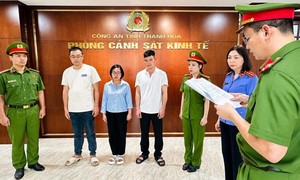 Khởi tố 3 bị can xả chất thải từ trang trại lợn quy mô hơn 100 héc-ta ra môi trường