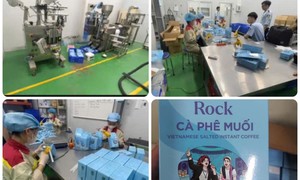Khởi tố giám đốc công ty cùng cấp dưới sản xuất cà phê hòa tan giả quy mô lớn