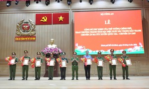 Trao Thư khen của Thủ tướng Chính phủ cho các đơn vị xuất sắc trong đấu tranh chuyên án ma túy xuyên quốc gia