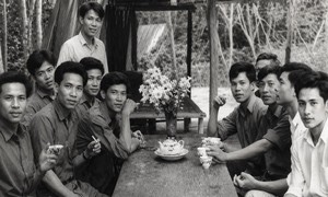 Đội cận vệ A6 Anh hùng