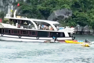 Video: Hai tàu du lịch va chạm trên vịnh Lan Hạ, một phụ nữ tử vong