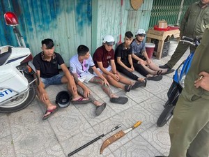 Bắt, xử lý nhiều thanh thiếu niên dùng dao tự chế để giải quyết mâu thuẫn