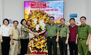 Lãnh đạo các cơ quan, đơn vị đến thăm, chúc mừng Ban Chuyên đề Công an TPHCM