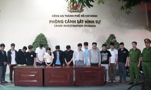 Các đối tượng đã dẫn dụ con mồi sập bẫy lừa đảo 'hợp đồng kỳ nghỉ' như thế nào?