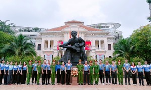 Khởi động Chiến dịch tình nguyện Hành quân xanh năm 2026 bằng hành trình về nguồn đầy ý nghĩa