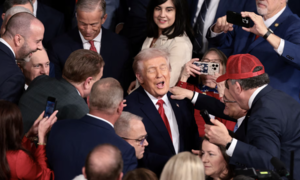 Ông Donald Trump đối mặt với làn sóng phản đối ngày càng tăng từ đảng của mình