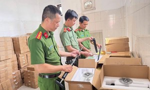 Triệt phá đường dây mua bán trái phép vũ khí quân dụng ngụy trang “súng thông bồn cầu”