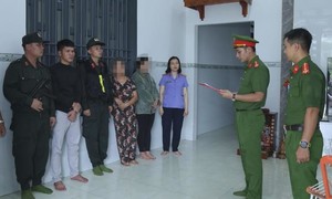 Khởi tố nhóm nhân viên tham ô tài sản của doanh nghiệp