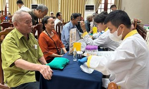 Bài 1: Cuộc "hành quân" của lương tâm và trách nhiệm