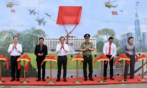 Khánh thành công trình bích họa Việt Nam tươi đẹp thứ 22 – Bản hùng ca của 34 tỉnh, thành