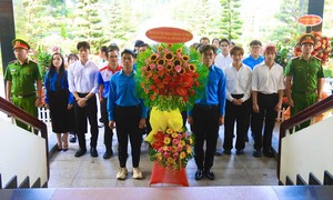Từ nén hương tri ân đến "Mặt trận Nhân dân" phòng, chống ma túy