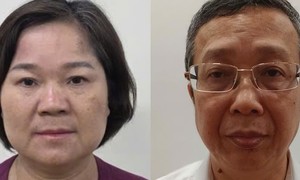 Đằng sau những "giấy phép con"