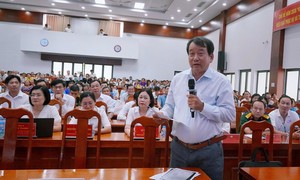 Đại biểu HĐND TPHCM tiếp xúc cử tri: Đẩy mạnh phát triển kinh tế đi đôi với bảo đảm an sinh, ANTT