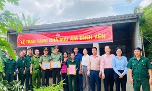 Trao tặng ‘Mái ấm bình yên’ cho hộ khó khăn, do gia đình Thiếu tướng Nguyễn Chí Dũng tài trợ