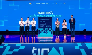 Bài 2: "Không một mình" trên không gian mạng