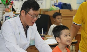 Học sinh, sinh viên thường trú, tạm trú tại TPHCM được khám sức khỏe định kỳ miễn phí