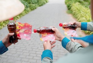 Giải mã hàng trăm nghìn cơ hội trúng thưởng phía sau lớp nhãn chai giải khát ngày hè