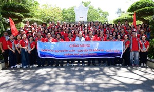 Hành trình “Về miền đất lửa": Hoạt động tri ân, nghĩa tình đến các "địa chỉ đỏ"