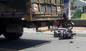 Tìm người chứng kiến vụ TNGT chết người trước sân vận động Dĩ An