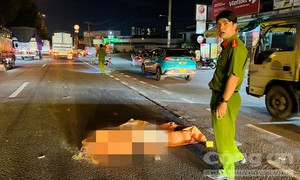 TPHCM: Tìm nhân chứng vụ thanh niên ngã ra đường, bị xe tải tông tử vong trên đường Đỗ Mười