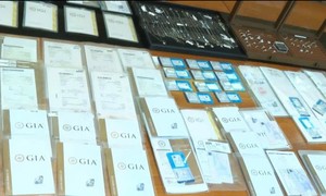 Công bố kết quả giám định số lượng kim cương thu giữ trong vụ buôn lậu xuyên quốc gia