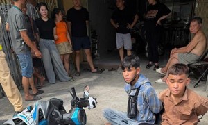 Cảnh sát giao thông Quảng Ngãi chặn bắt 2 nghi phạm các vụ trộm, cướp