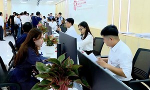 Cắt giảm, đơn giản hoá tối đa thủ tục hành chính, tạo đột phá cho tăng trưởng hai con số