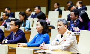 Bổ sung quy định bảo vệ người cung cấp thông tin, người tố giác hành vi rửa tiền