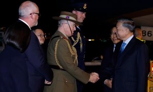 Tổng Bí thư, Chủ tịch nước Tô Lâm đến sân bay Sydney Kingsford Smith, bắt đầu thăm cấp Nhà nước Australia