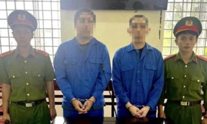 Hai thanh niên lãnh án tù vì mỗi người góp 100.000đ mua ma túy về sử dụng