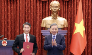 Tổng Bí thư, Chủ tịch nước Tô Lâm trao quyết định bổ nhiệm 2 Đại sứ Việt Nam tại nước ngoài