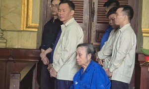Người phụ nữ 79 tuổi lĩnh án chung thân vì mua bán hơn 3,2 kg ma túy