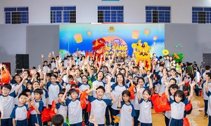 Công an TPHCM: Ấm áp Đêm hội trăng rằm, lan tỏa yêu thương đến các em thiếu nhi