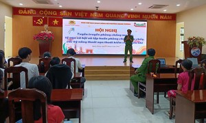 Sự thật sau kịch bản "giúp đỡ”