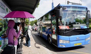 TPHCM yêu cầu đẩy nhanh số hóa, tạo điều kiện tối đa hỗ trợ người dân đi xe buýt