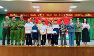 Ra mắt mô hình “Con nuôi Công an phường Tân Uyên học tập Trường Văn hóa CAND V”