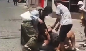 Video: Xác minh làm rõ nhóm người đánh nhau giữa đường gây náo loạn