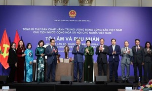 Tổng Bí thư, Chủ tịch nước mong các doanh nhân, nhà khoa học người Việt tại Nga là hạt nhân thúc đẩy hợp tác hai nước