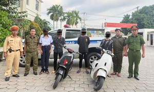 Công an xã Xuân Thới Sơn: Xác minh, xử lý nhóm thanh, thiếu niên chạy xe đạp điện lạng lách, đánh võng