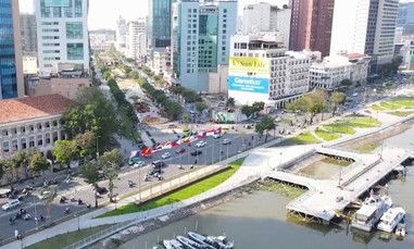TPHCM: Nghiên cứu xây cầu bộ hành nối phố đi bộ Nguyễn Huệ với công viên Bạch Đằng
