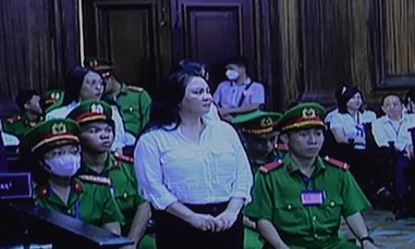 Bị cáo Nguyễn Phương Hằng không đồng ý xin lỗi 10 người mình đã xúc phạm