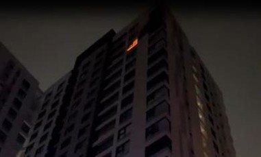 TPHCM: Cháy căn hộ trên tầng 19 của chung cư Akari ở Bình Tân