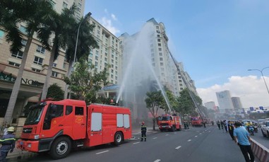 TPHCM: Hơn 400 người diễn tập phương án chữa cháy và cứu nạn tại chung cư The Manor